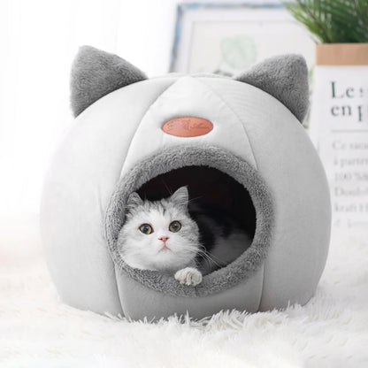 Cozy Winter Cat Bed