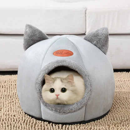 Cozy Winter Cat Bed